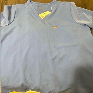 FIGS Caterina One Pocket Scrub Top